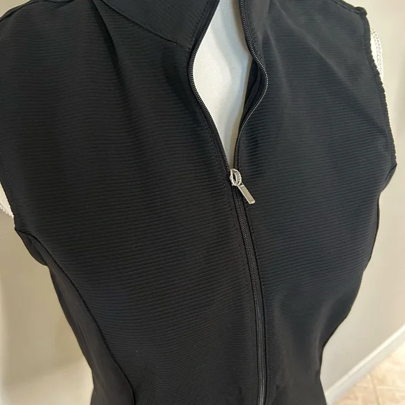 Greg Norman Collection Women’s Golf Vest - Picture 3 of 9